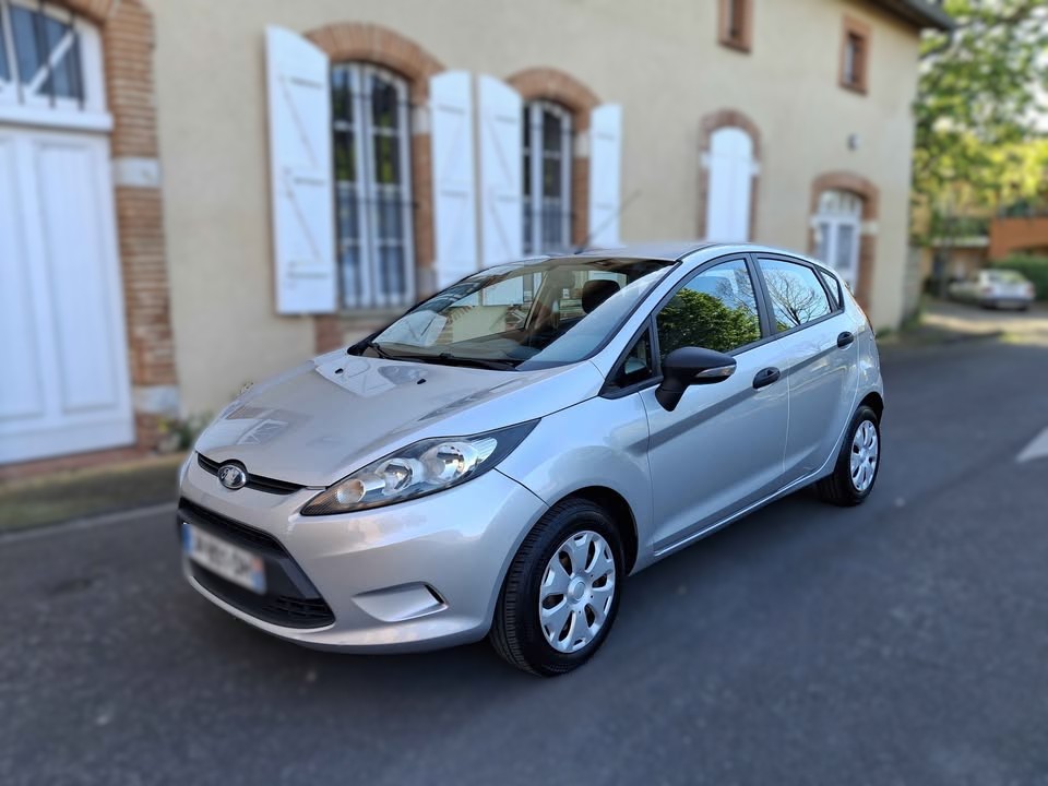 Ford Fiesta 1.4 TDCi 2010 - CT OK - Distribution faite